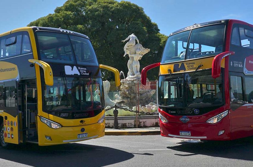  Jubilados. Paseo por la Ciudad en el Bus Turístico