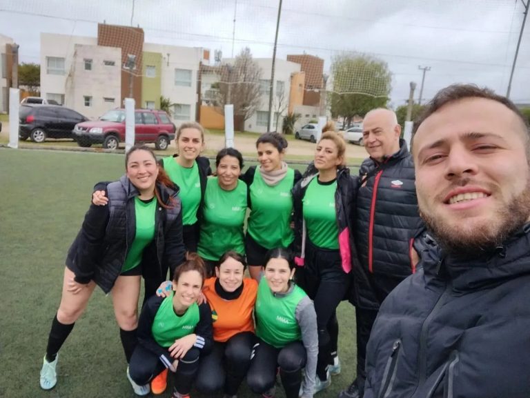 Fútbol femenino, el equipo de la AMM crece y se consolida