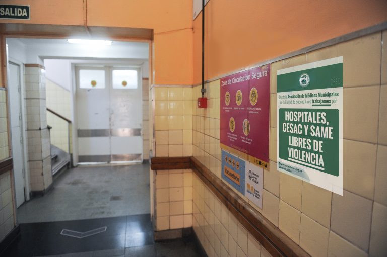 Radiografía de la violencia contra médicos y médicas