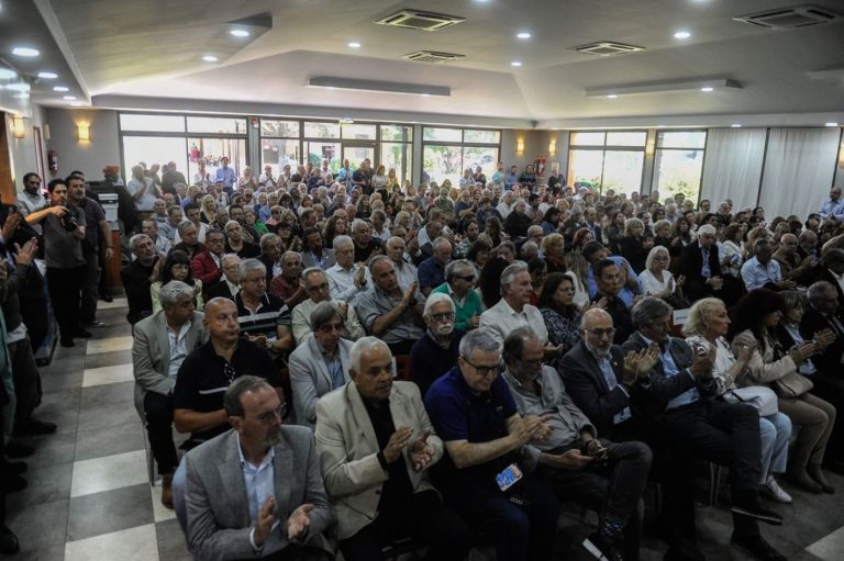 “Vamos a proponer una Carrera exclusiva para médicos”