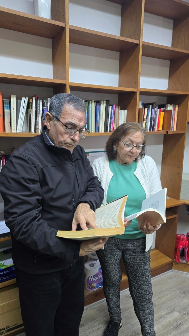 ¡Conocé nuestra biblioteca al paso!