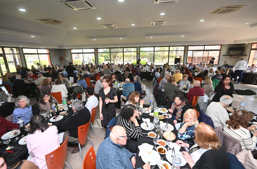  Los médicos jubilados festejaron su día en el Polideportivo